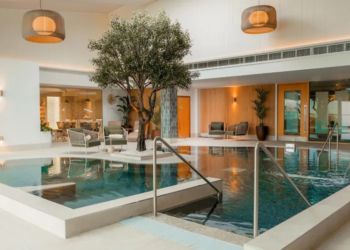 邓博因城堡spa酒店 酒店