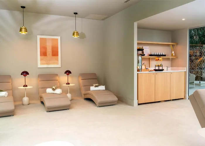 邓博因城堡spa酒店 4* 邓博因