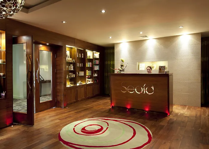 邓博因城堡spa酒店 酒店 邓博因