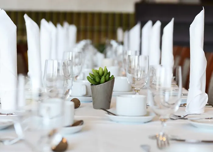 邓博因城堡spa酒店 酒店