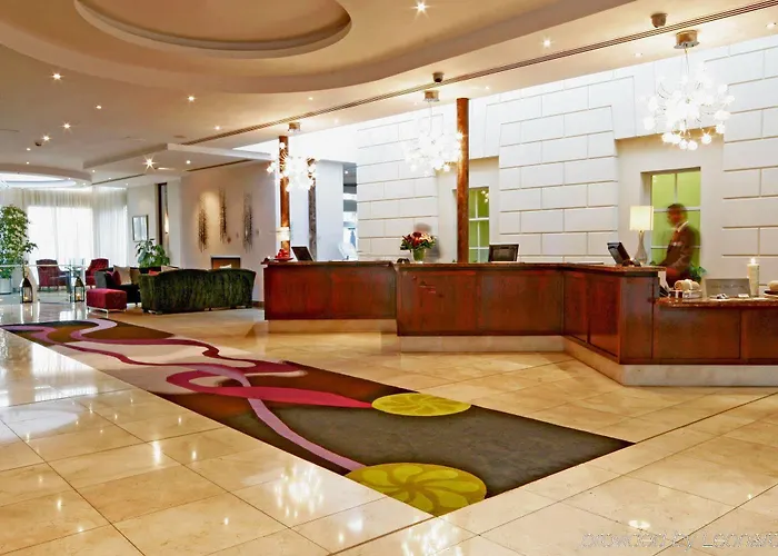 邓博因城堡spa酒店 4*